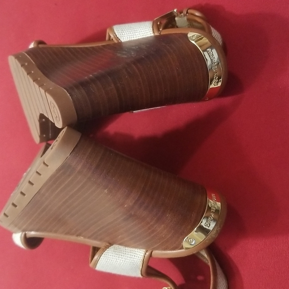 MICHAEL KORS WEDGE SANDALS - Picture 10 of 10